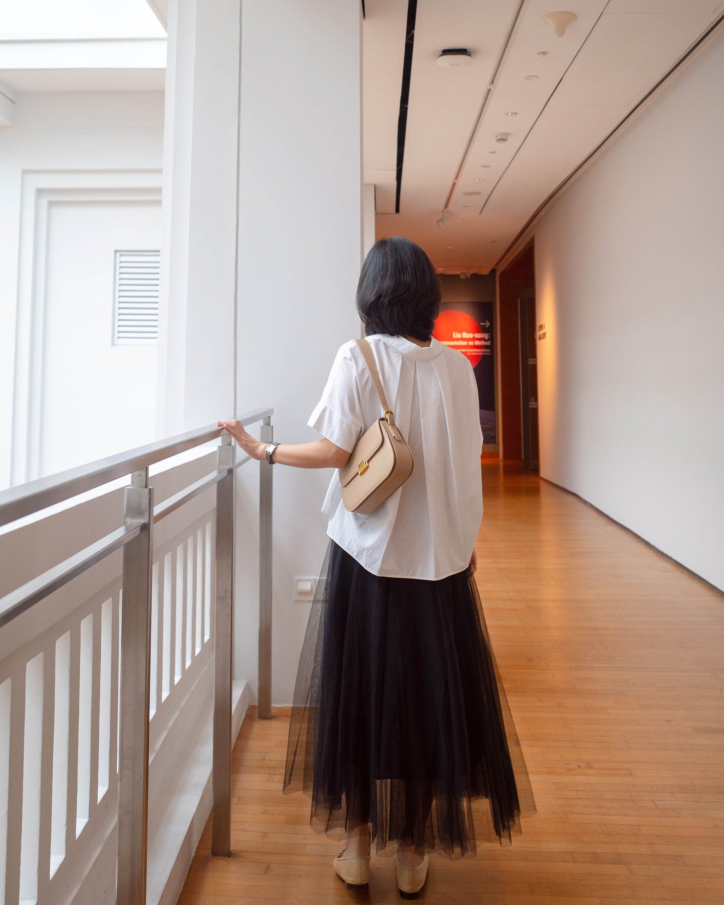 Back pleated shirt