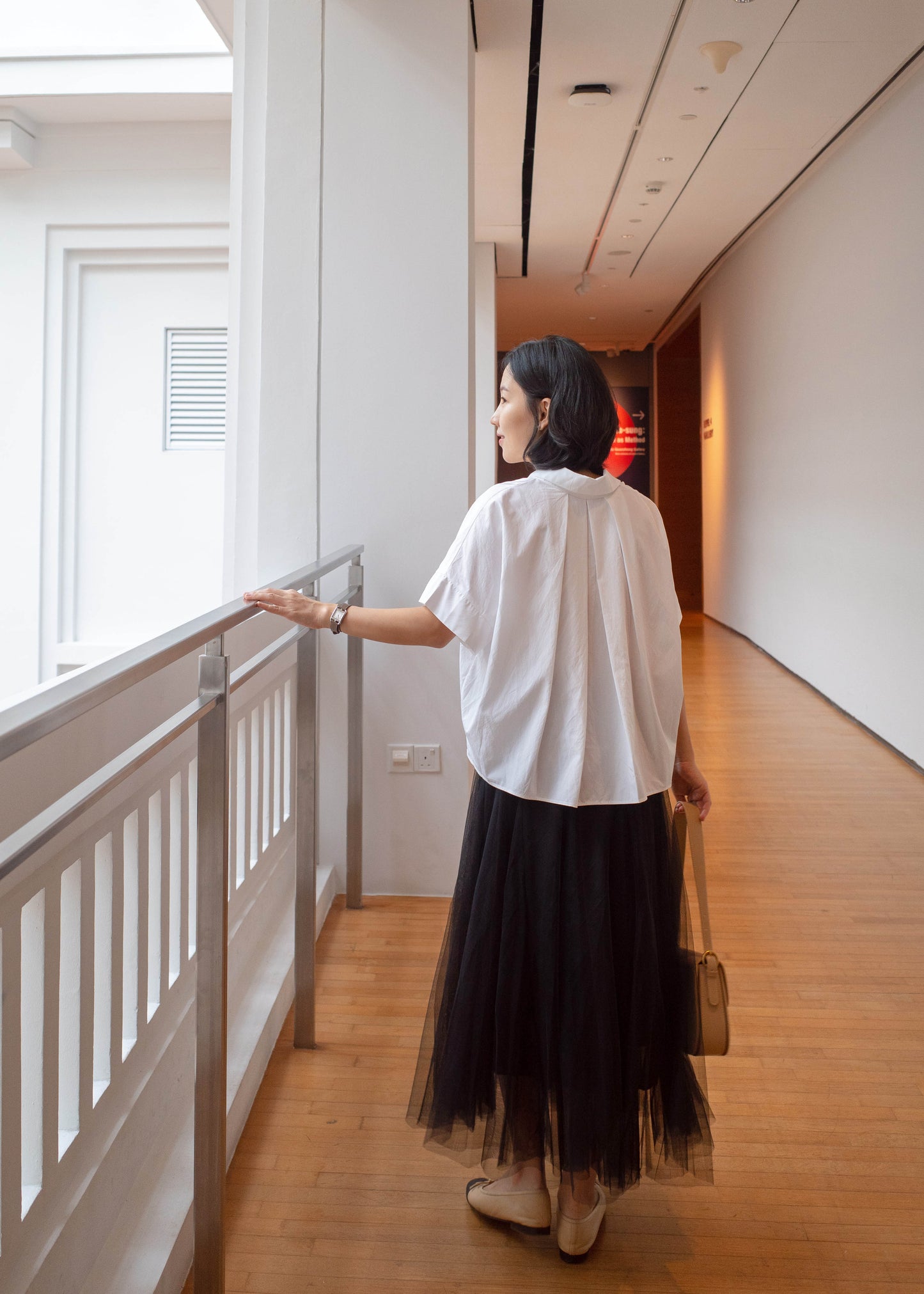Back pleated shirt