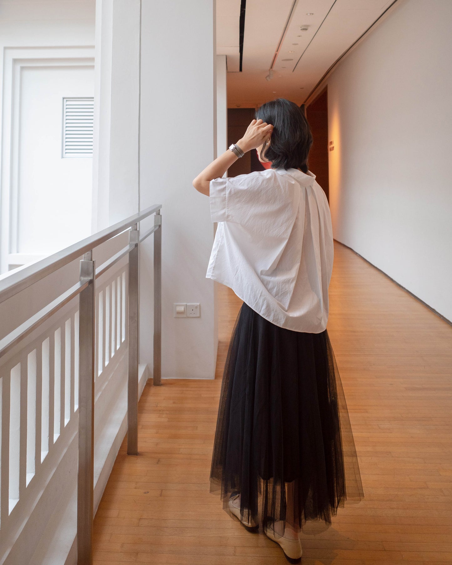 Back pleated shirt