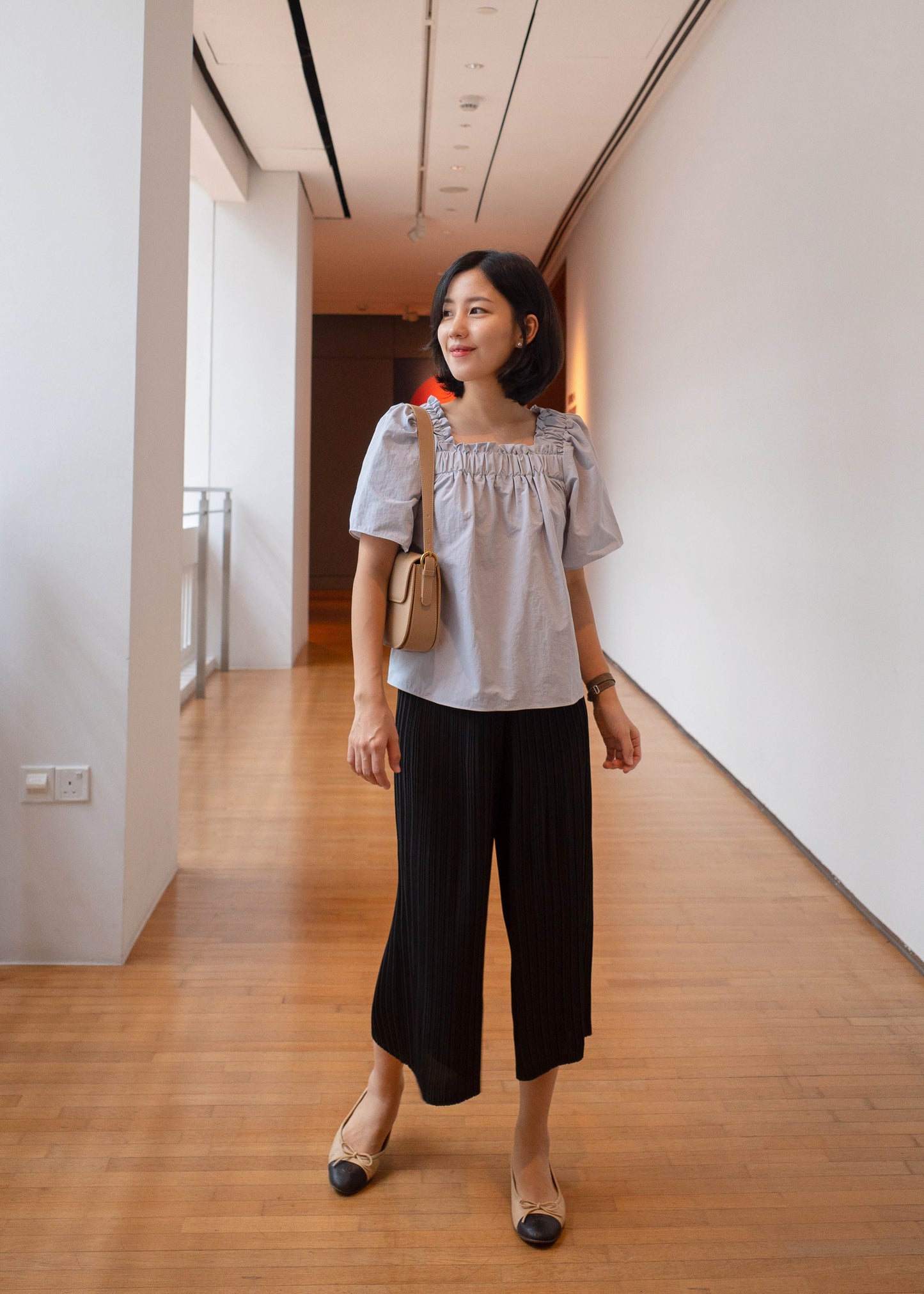 Shirring square blouse