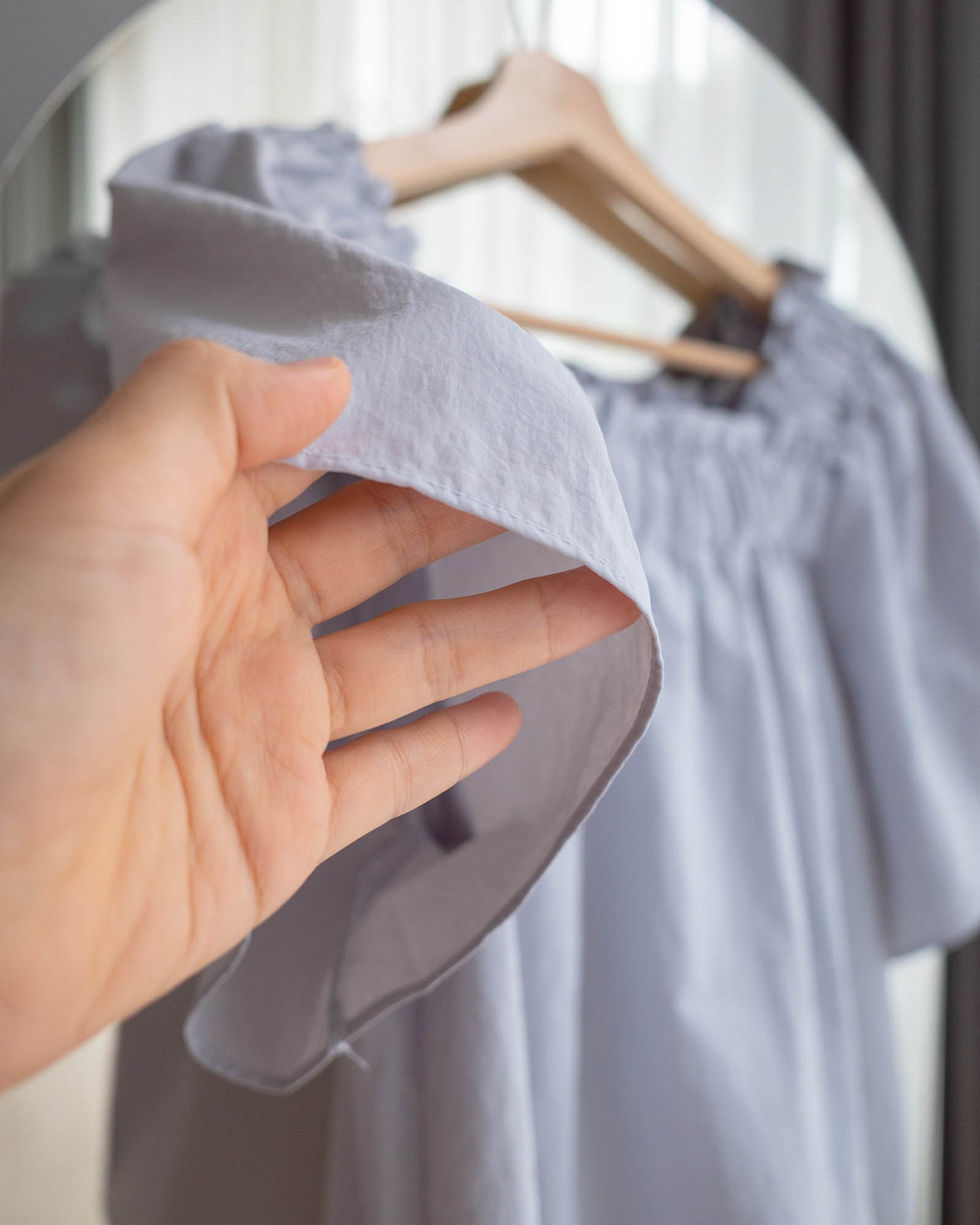 Shirring square blouse