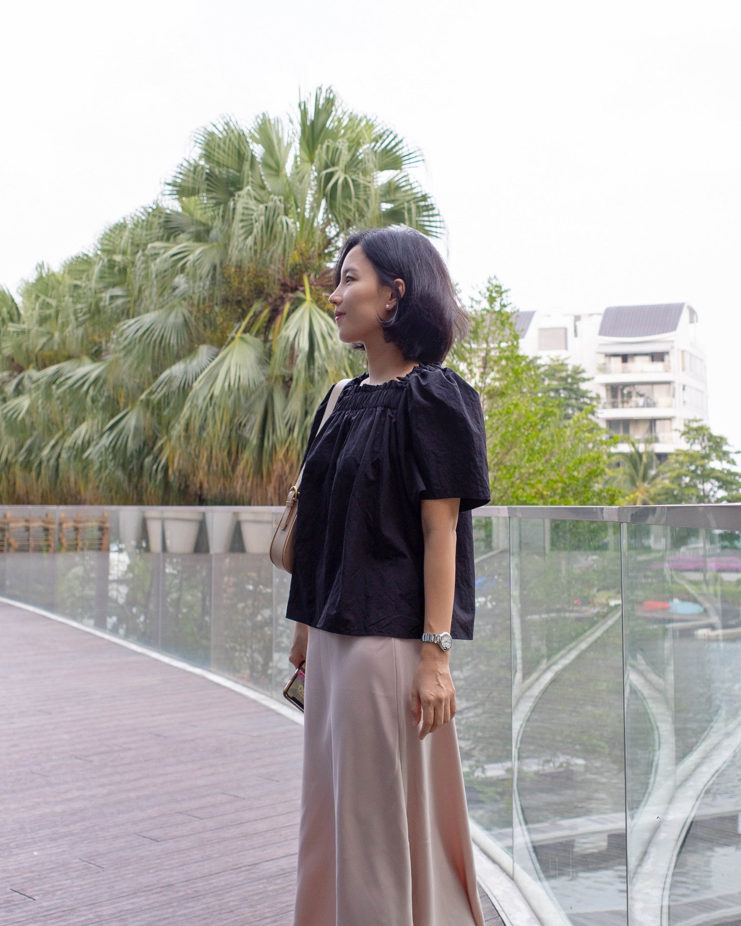 Shirring square blouse