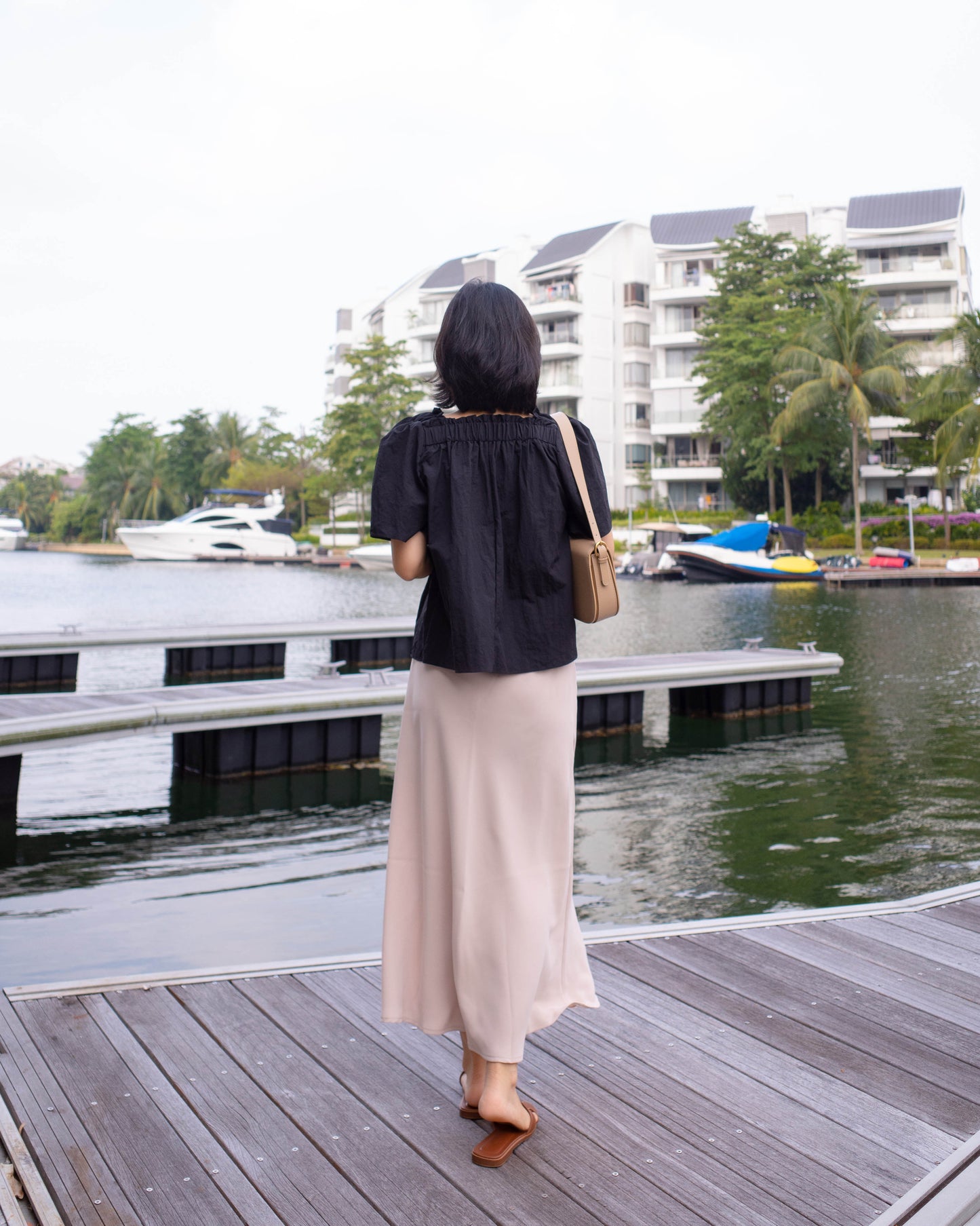 Shirring square blouse