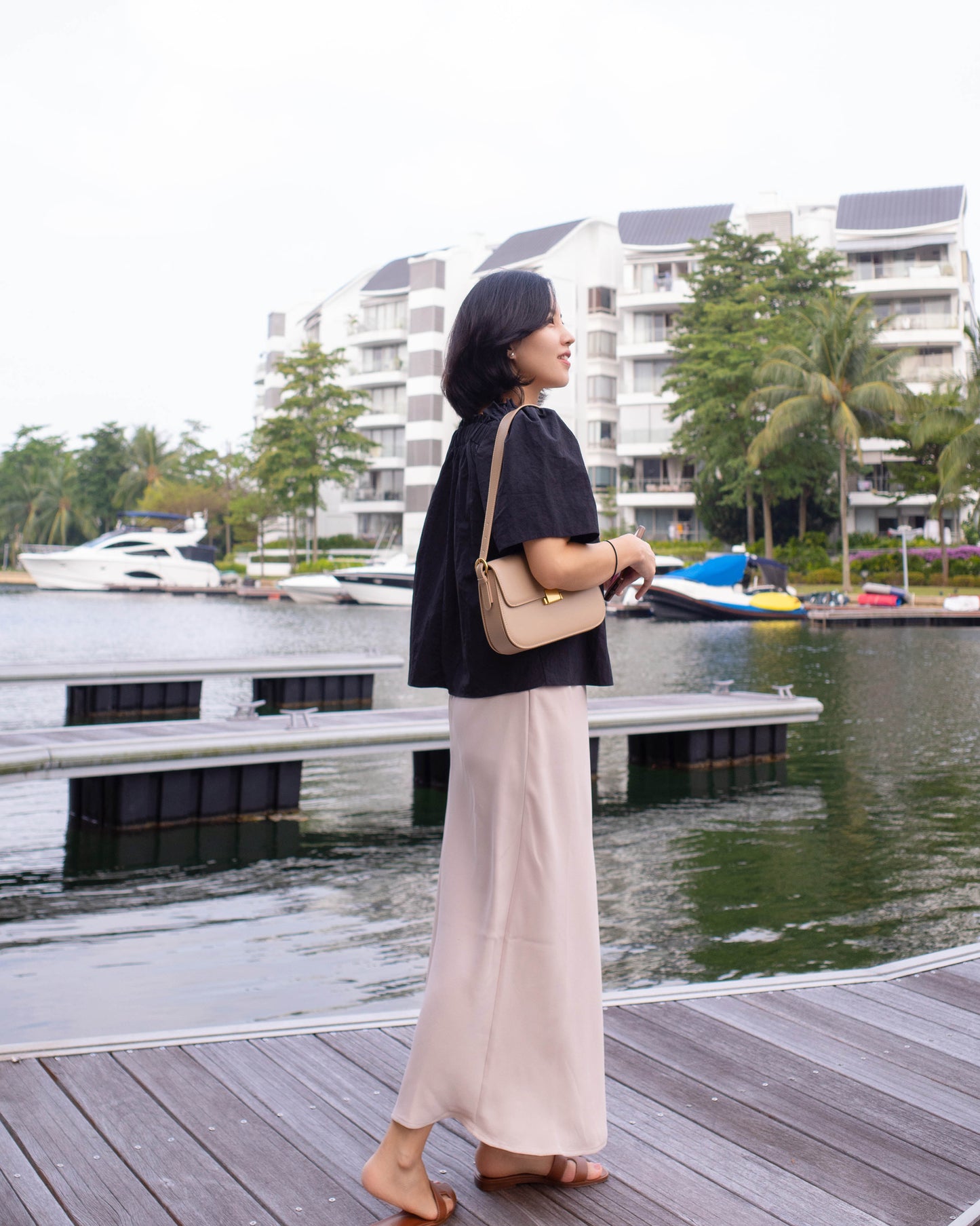 Shirring square blouse