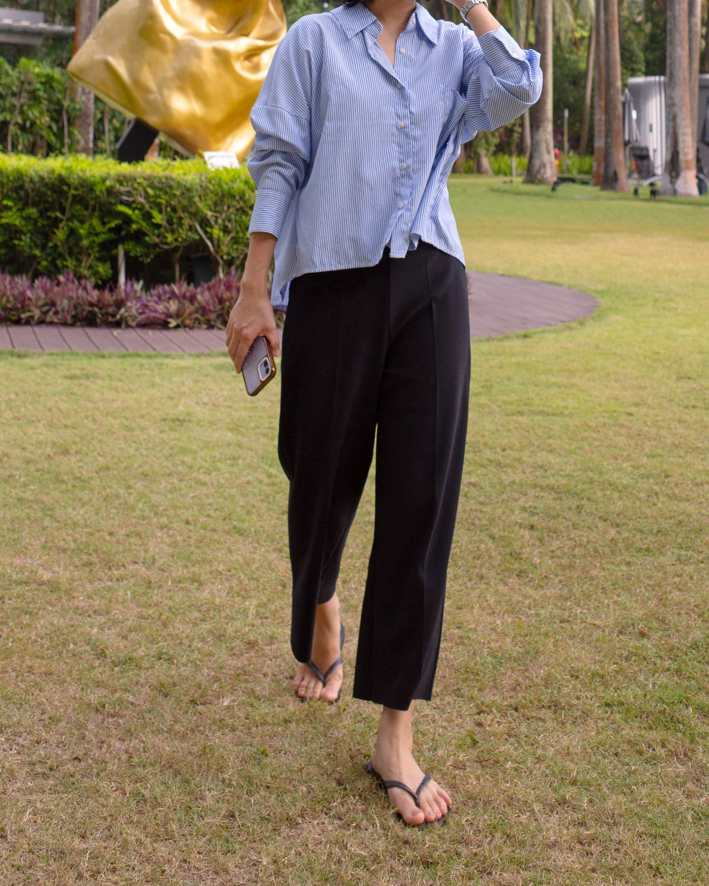Back pleated shirt
