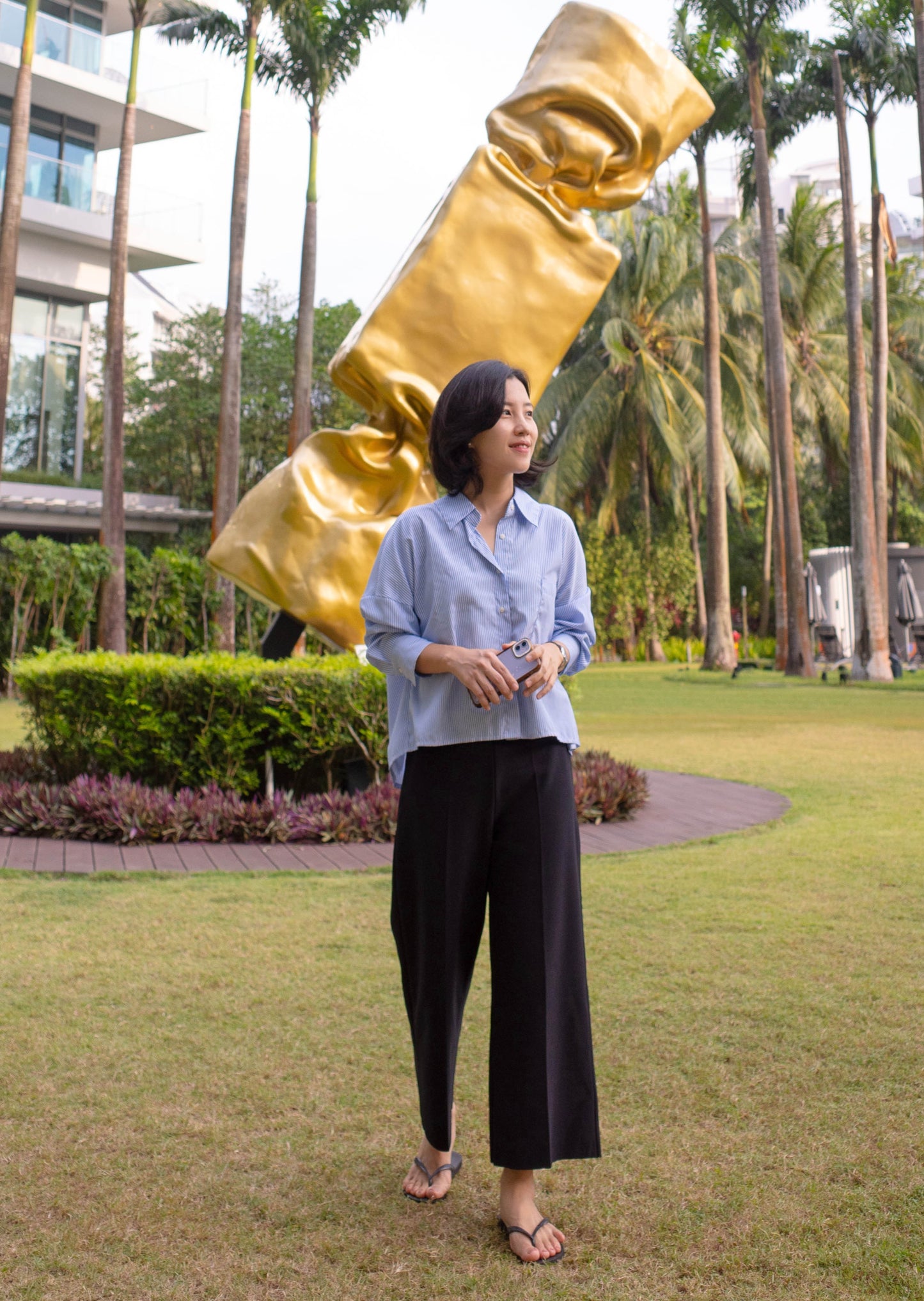 Back pleated shirt