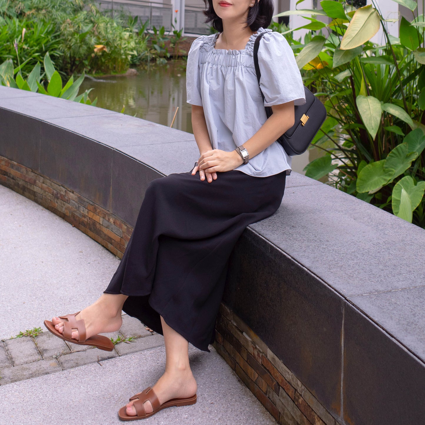 Shirring square blouse