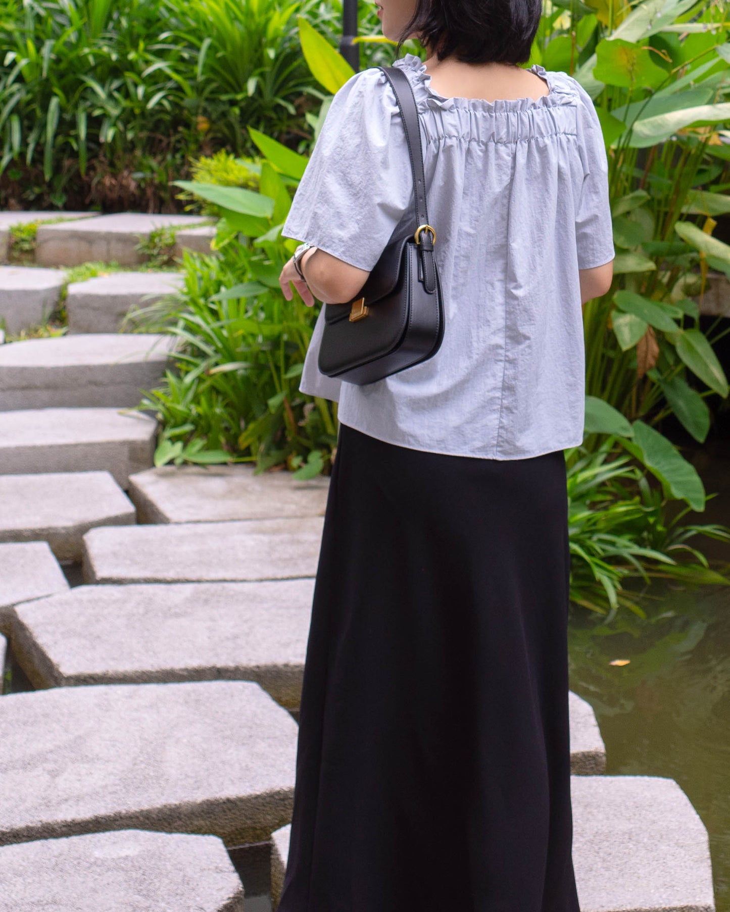 Shirring square blouse