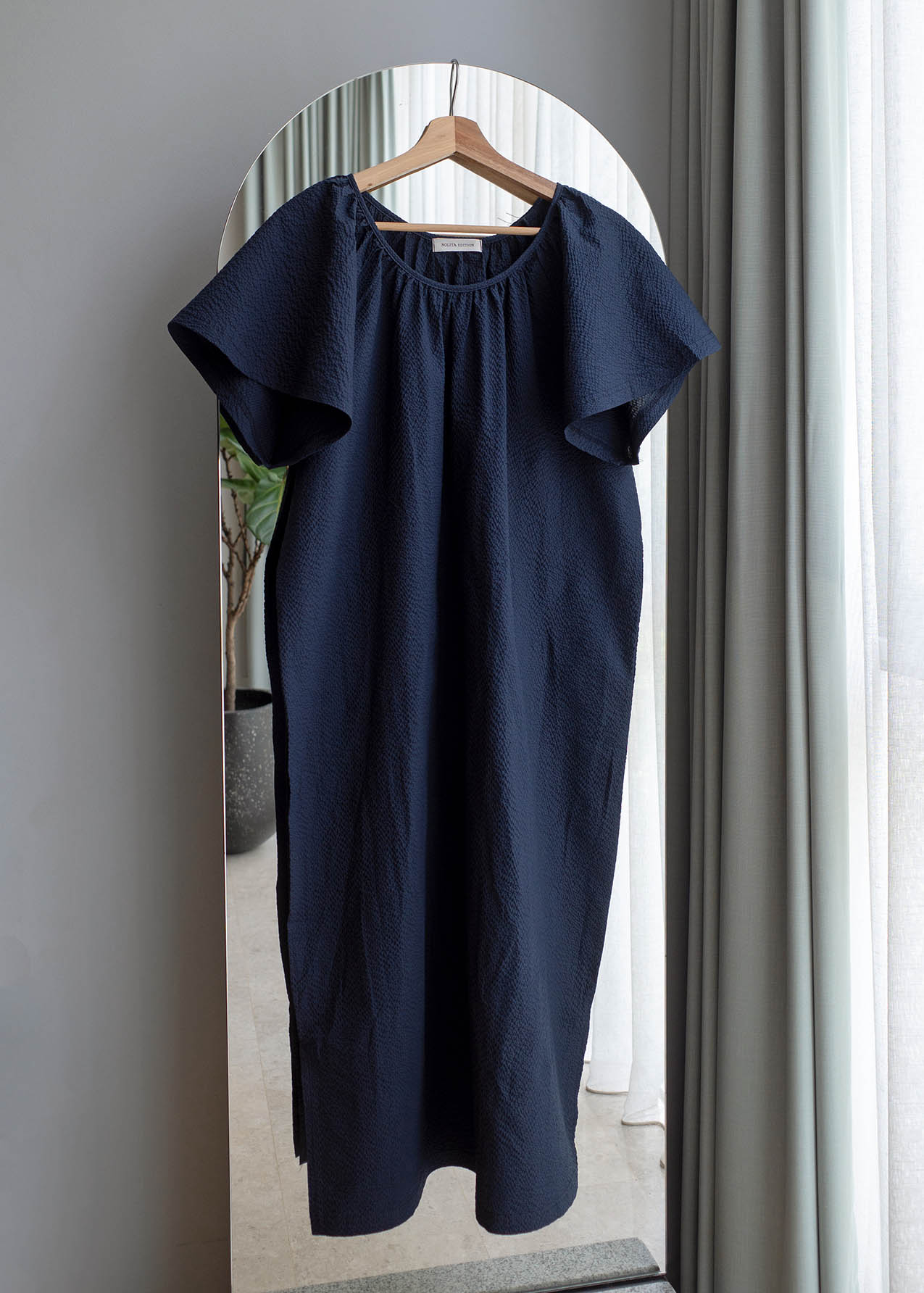 Seersucker wing sleeves dress