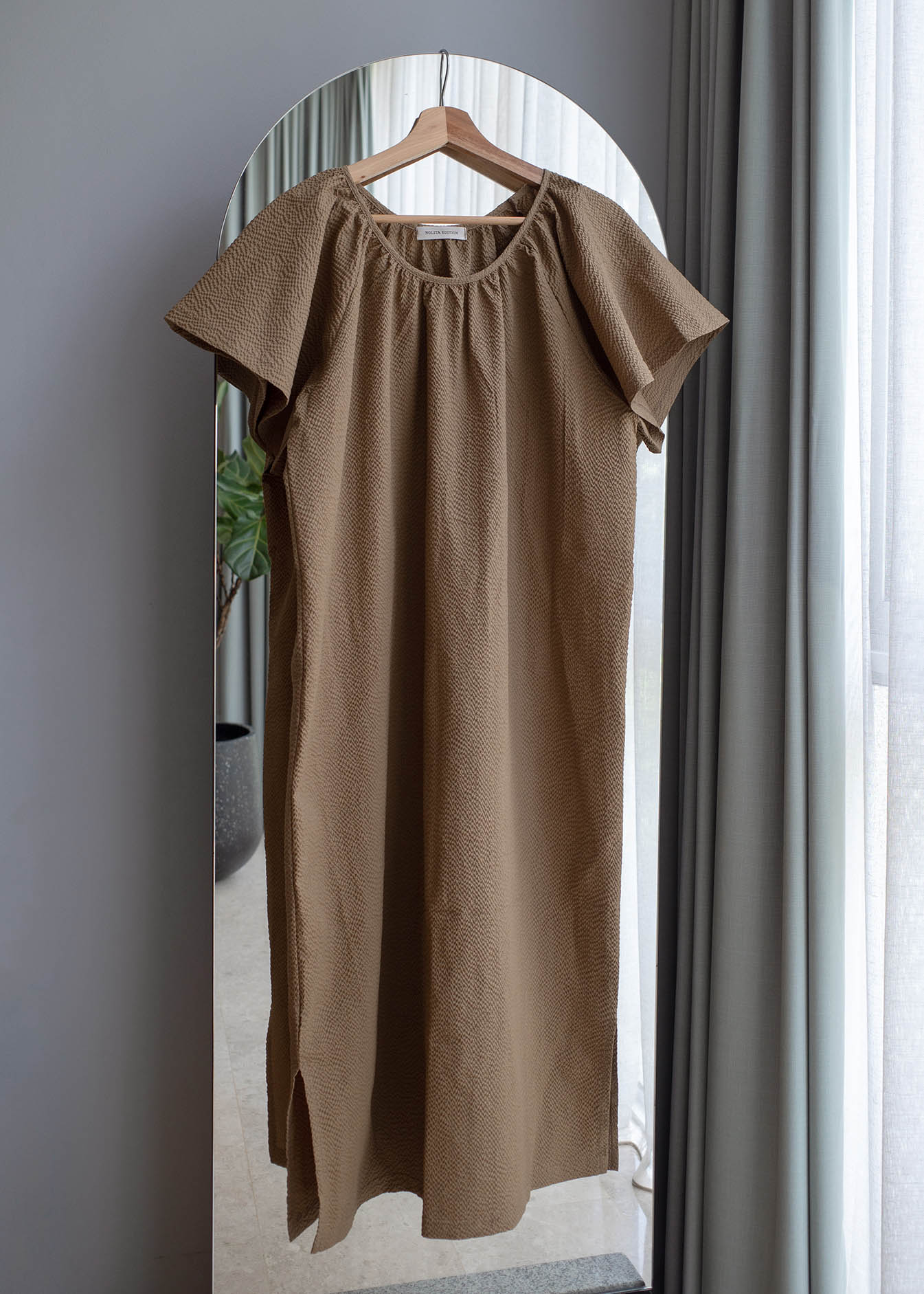 Seersucker wing sleeves dress