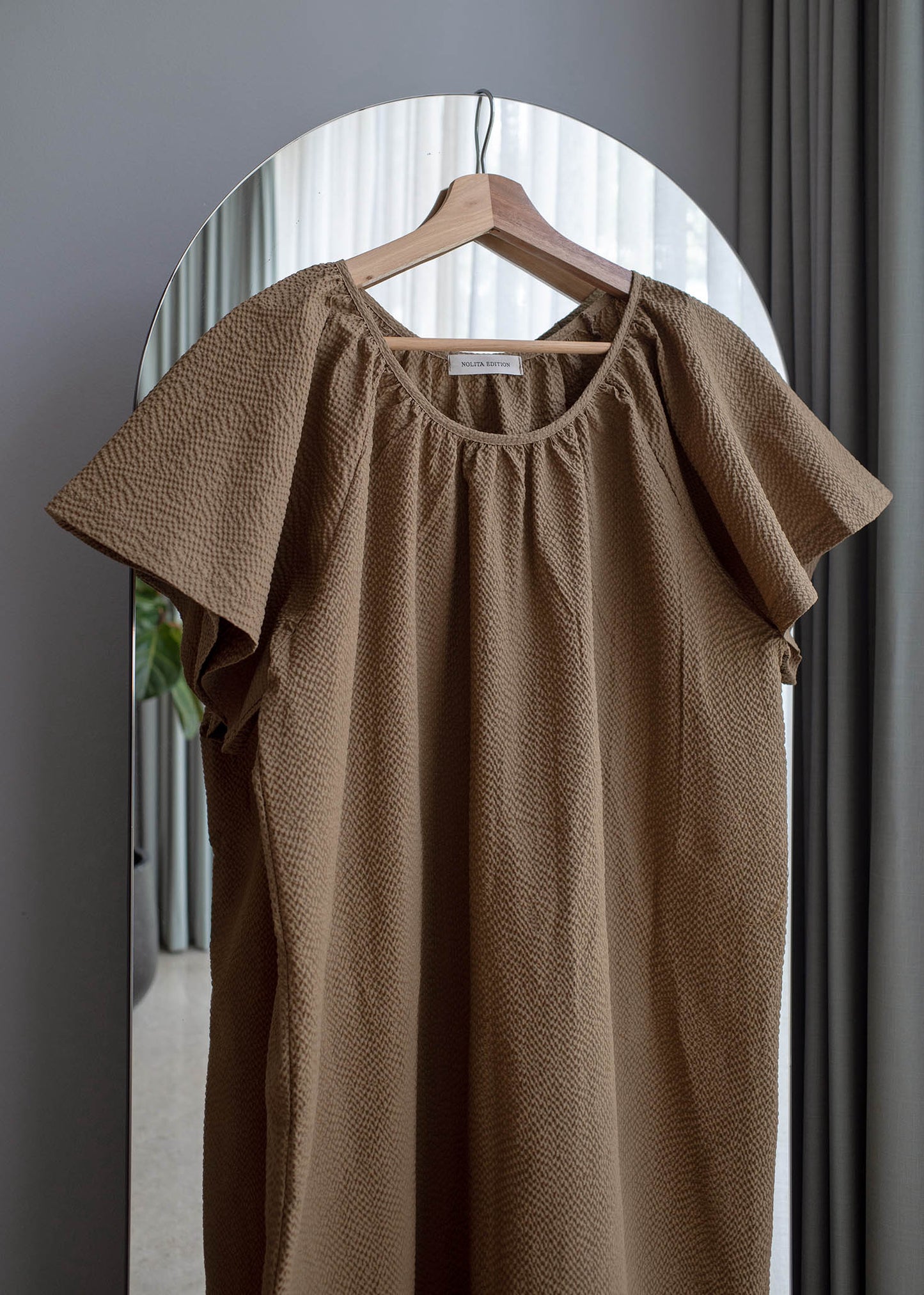 Seersucker wing sleeves dress