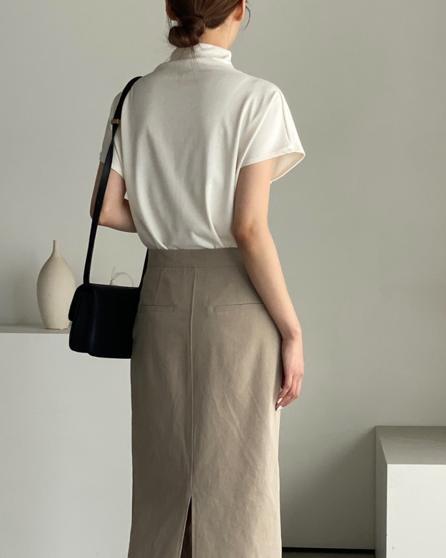 Bari half neck tee