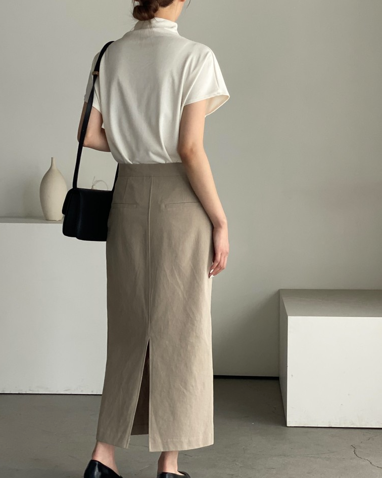 Bari half neck tee
