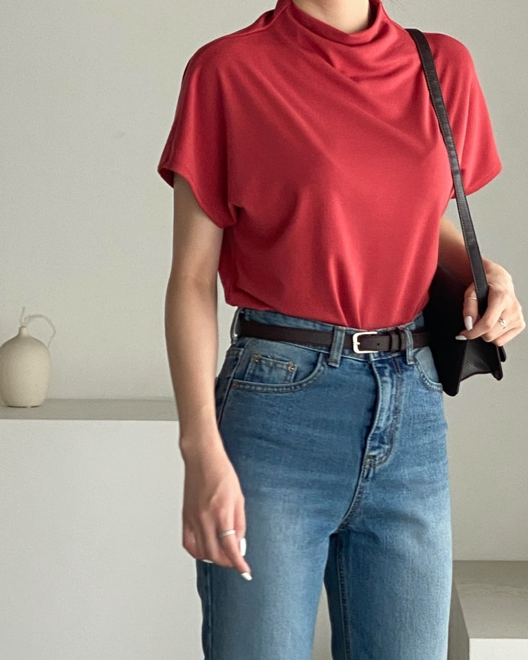 Bari half neck tee