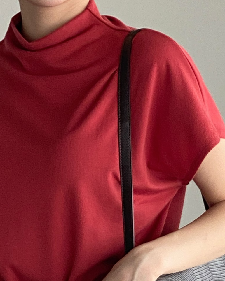 Bari half neck tee