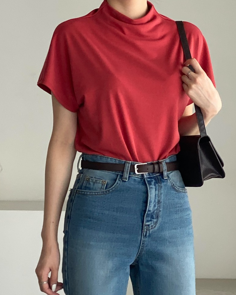 Bari half neck tee
