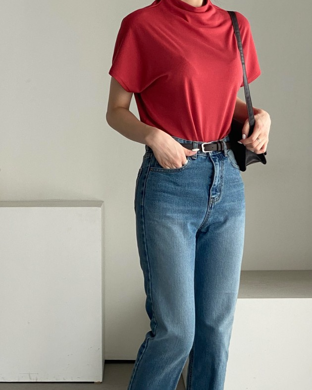 Bari half neck tee