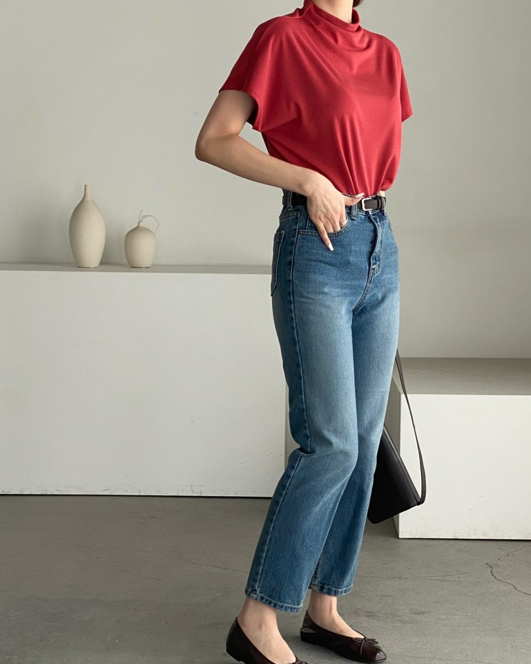 Bari half neck tee