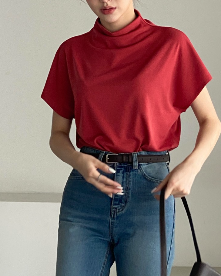 Bari half neck tee