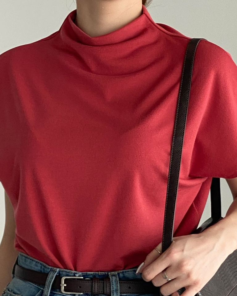 Bari half neck tee