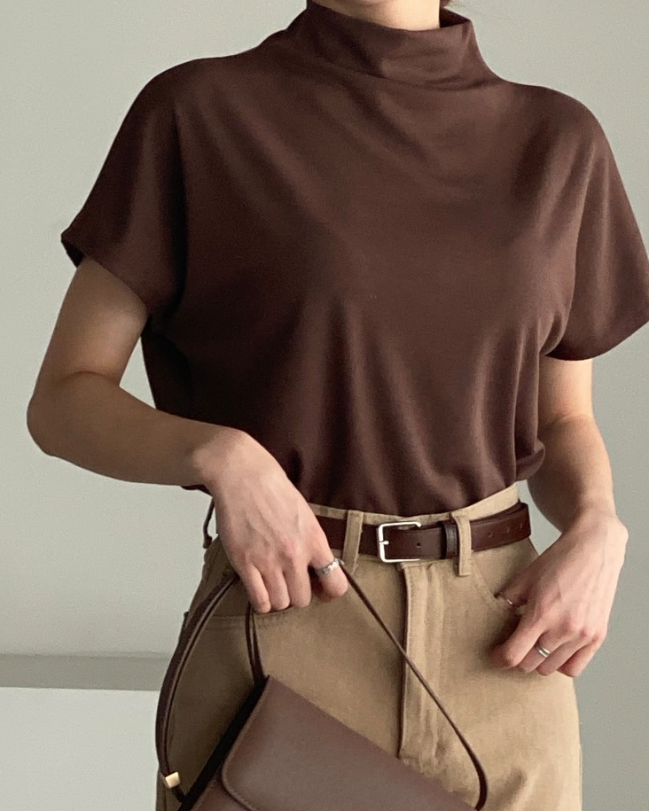 Bari half neck tee