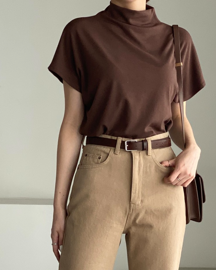 Bari half neck tee