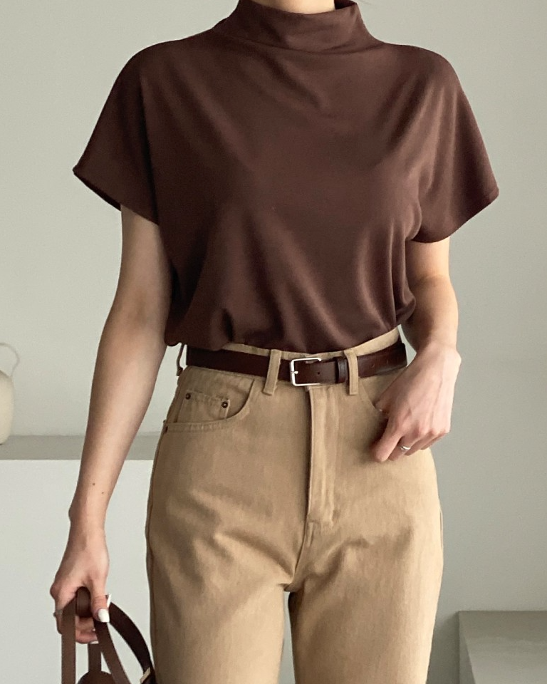 Bari half neck tee