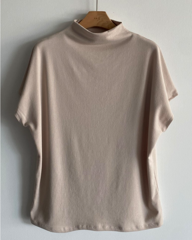 Bari half neck tee