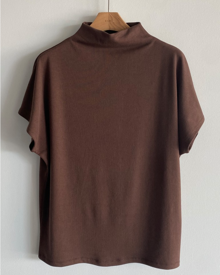 Bari half neck tee