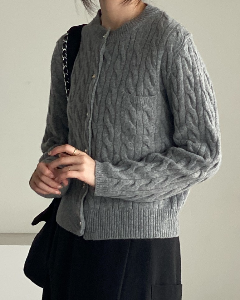 Cashmere cable-knit cardigan