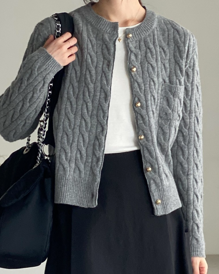 Cashmere cable-knit cardigan