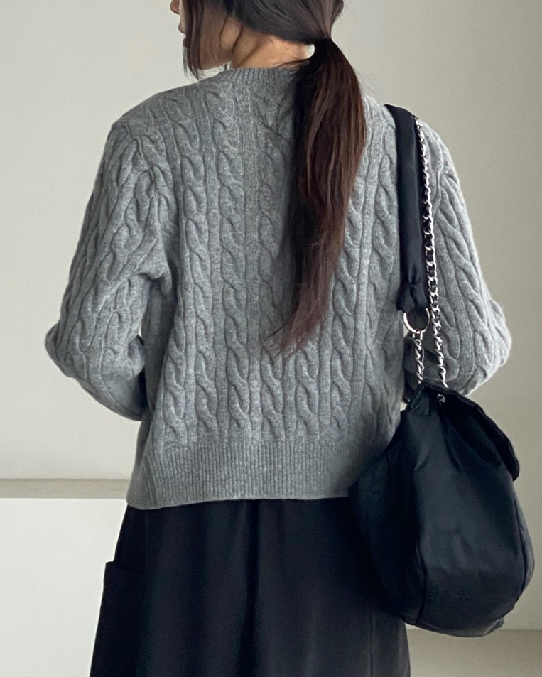 Cashmere cable-knit cardigan