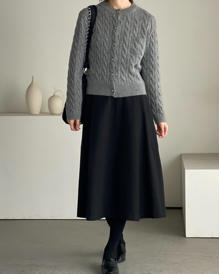 Cashmere cable-knit cardigan