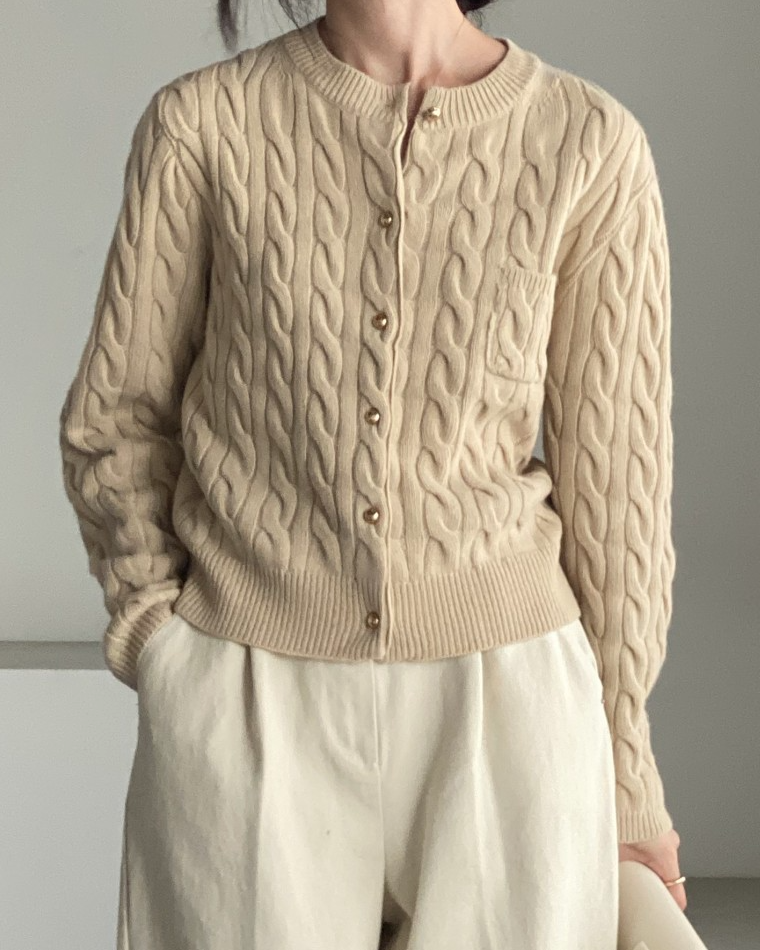 Cashmere cable-knit cardigan