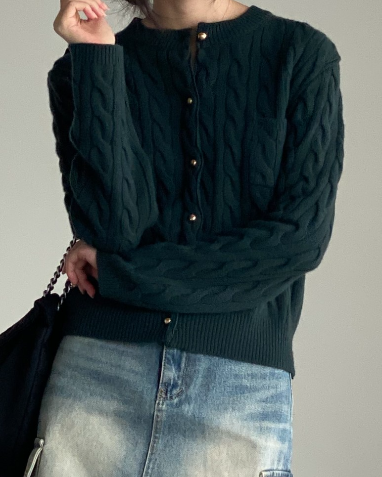 Cashmere cable-knit cardigan