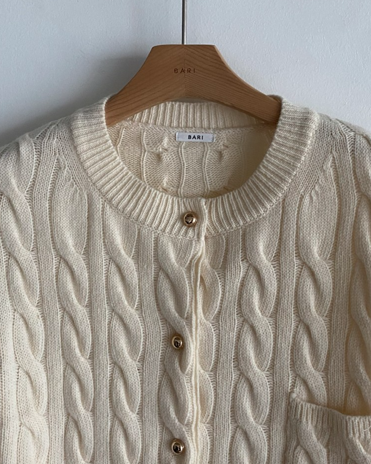 Cashmere cable-knit cardigan