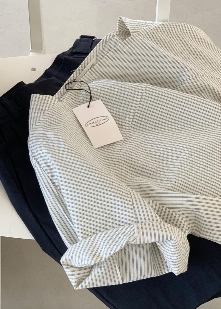 Seersucker boatneck blouse