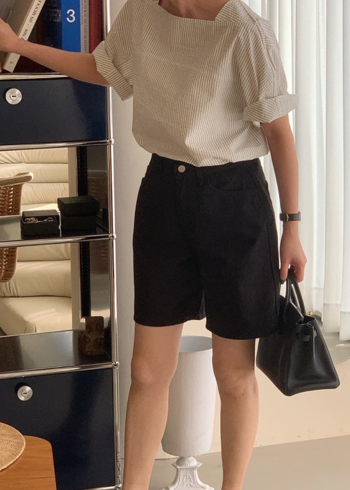 Seersucker boatneck blouse