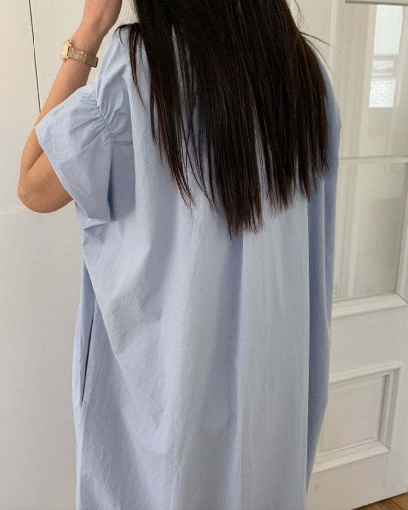 Half shirring sleeves dress