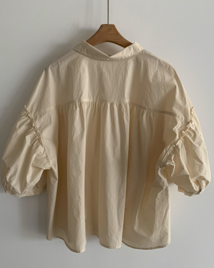 Frill sleeves shirt