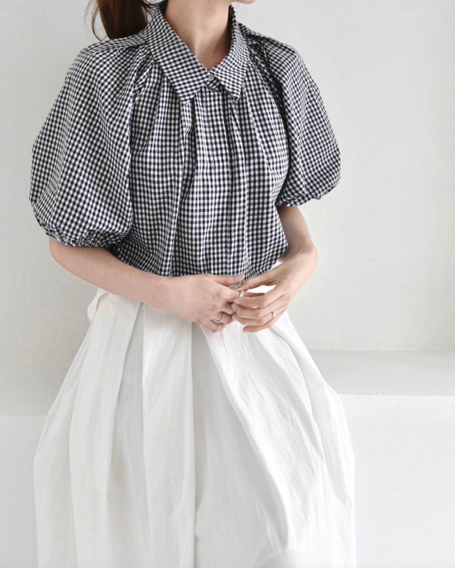 Gingham puff shirt