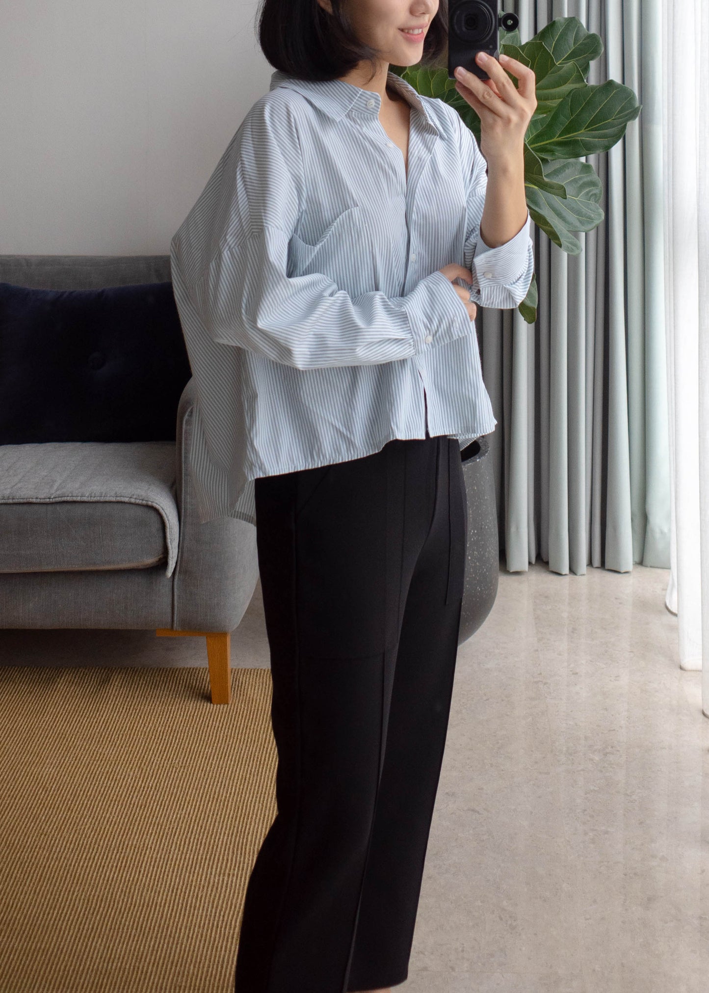 Back pleated shirt
