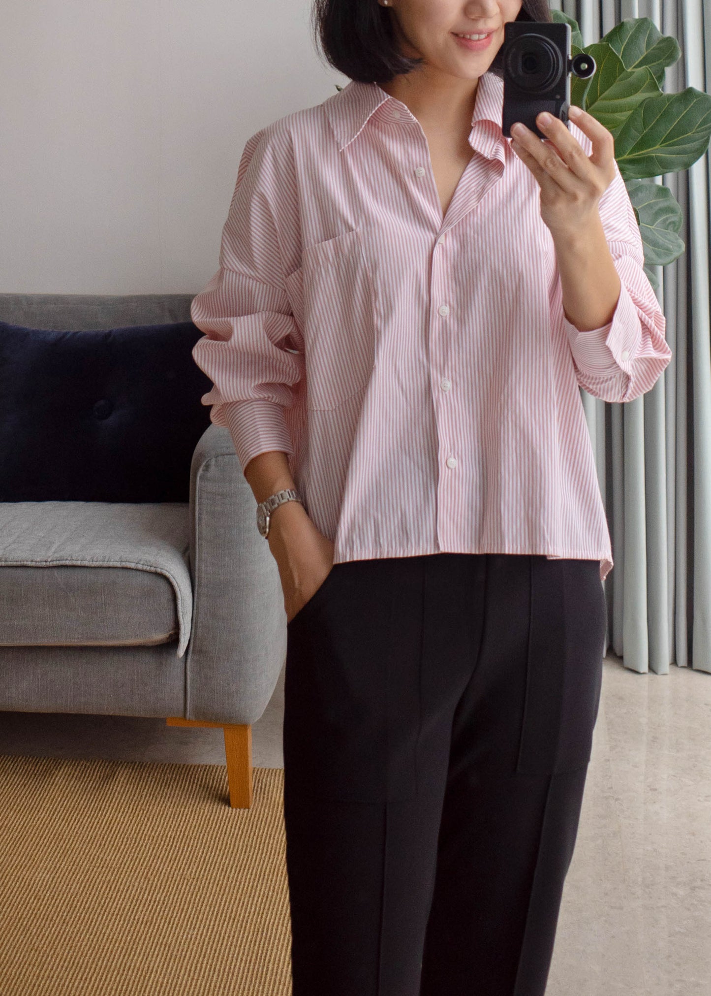 Back pleated shirt