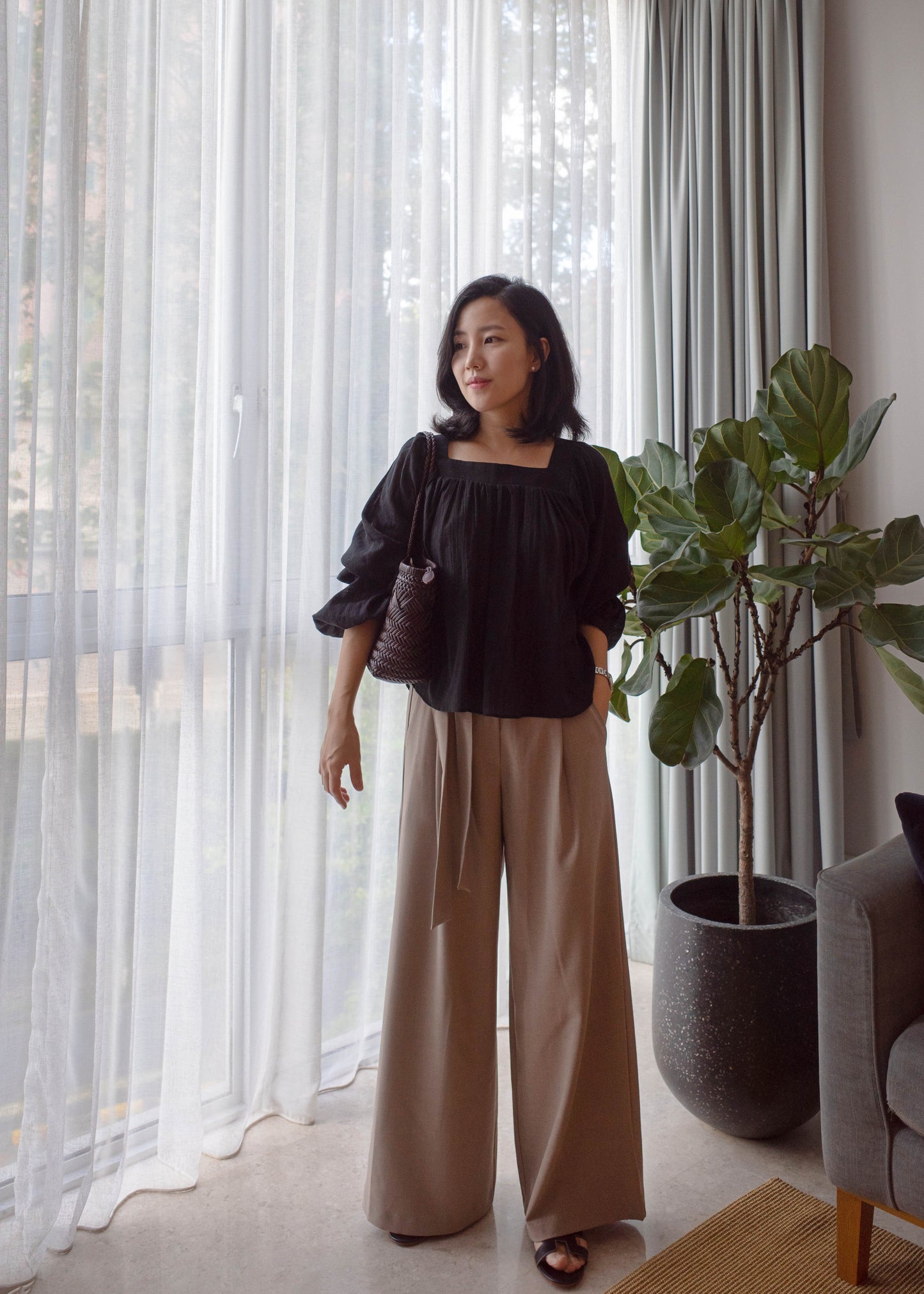 Balloon square neck blouse