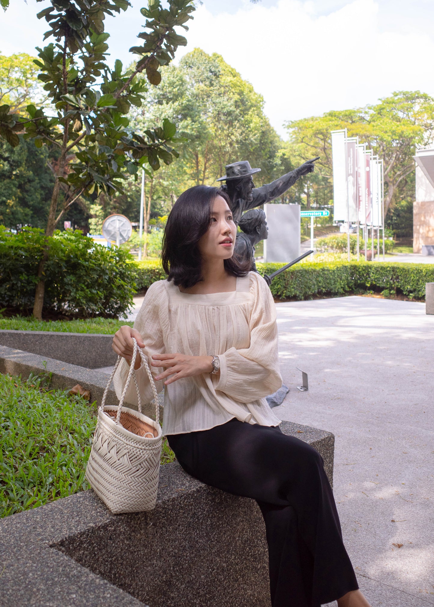 Balloon square neck blouse