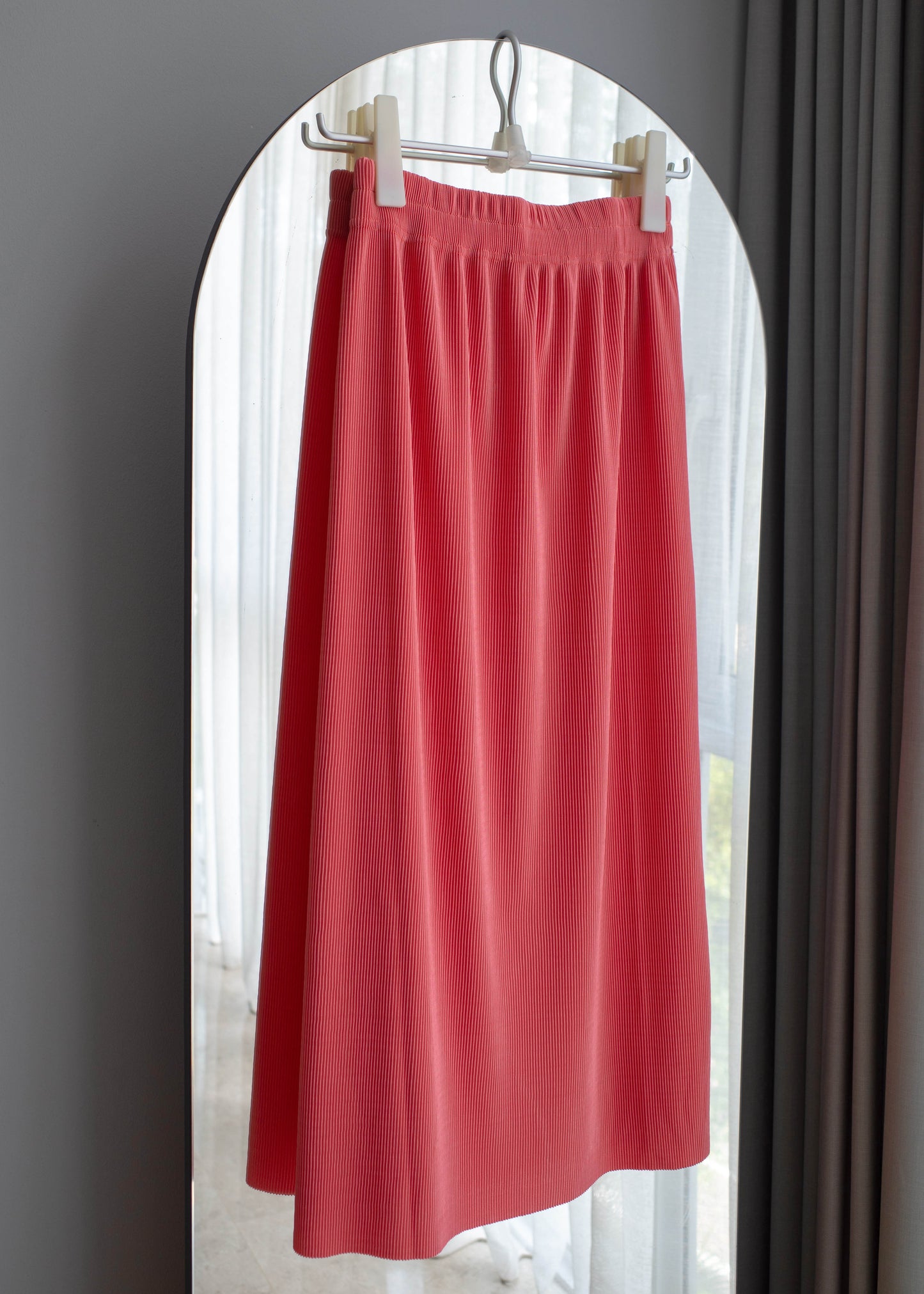 Pleats long skirt