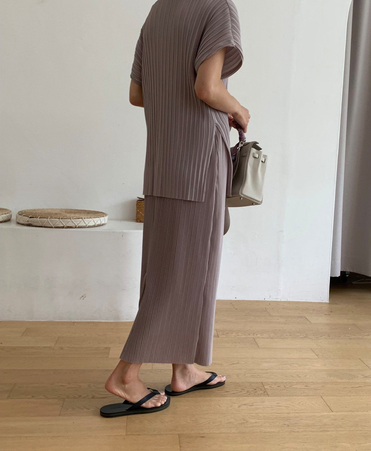 Pleats blouse and skirt set