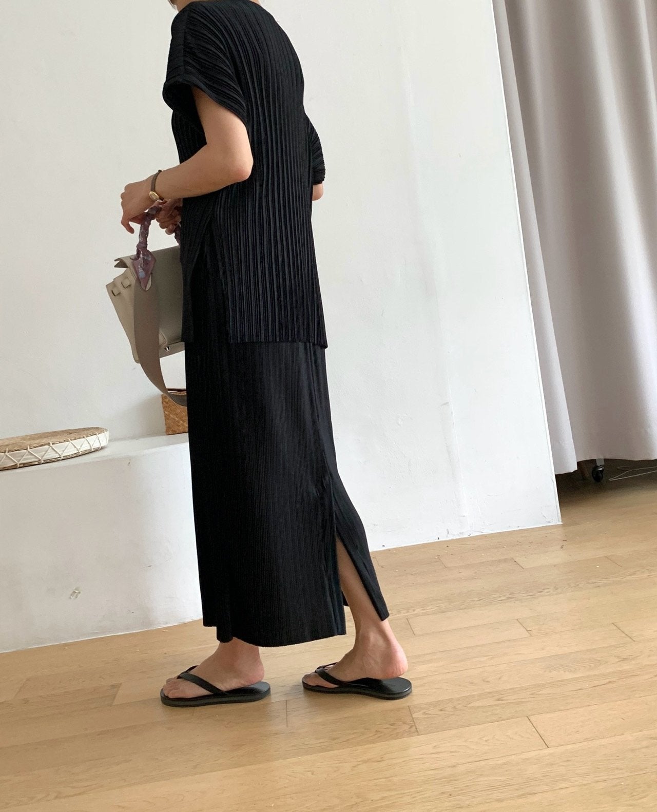 Pleats blouse and skirt set