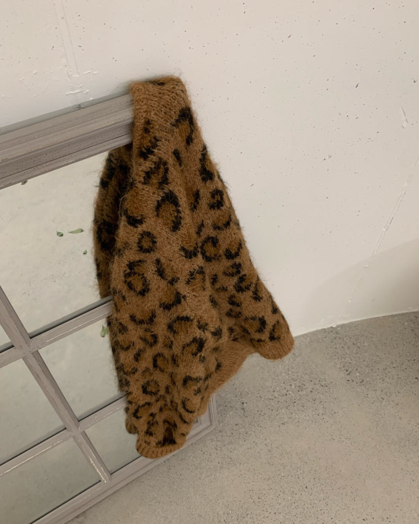 (F/W) Hairy leopard cardigan