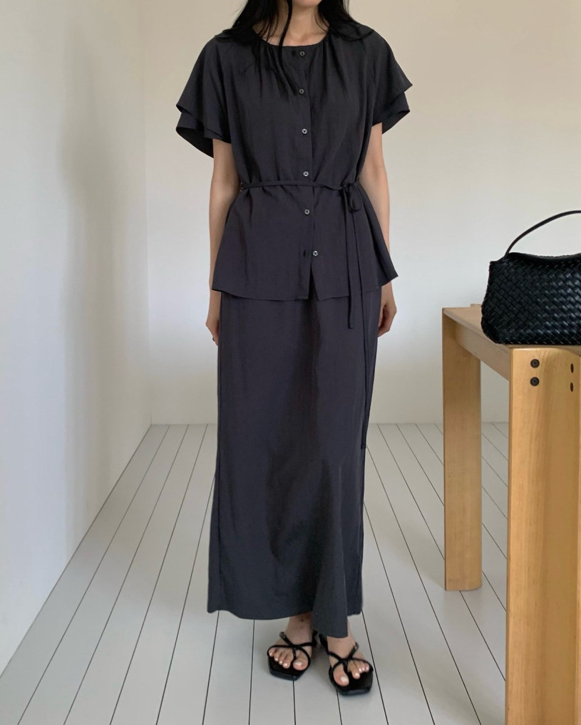 Wing sleeves blouse/ Skirt